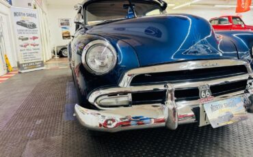 Chevrolet-Styleline-Deluxe-1952-SEDAN-7