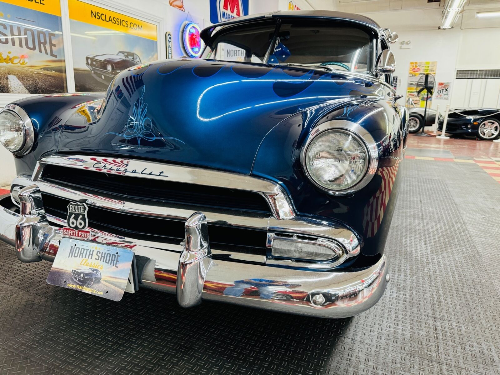 Chevrolet-Styleline-Deluxe-1952-SEDAN-8