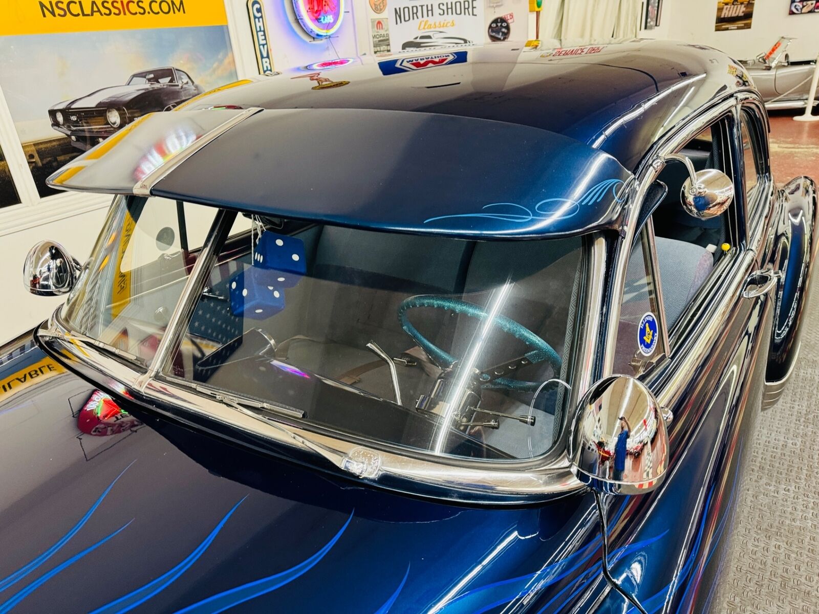 Chevrolet-Styleline-Deluxe-1952-SEDAN-9