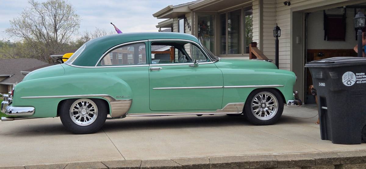 Chevrolet Styleline deluxe  1952 green