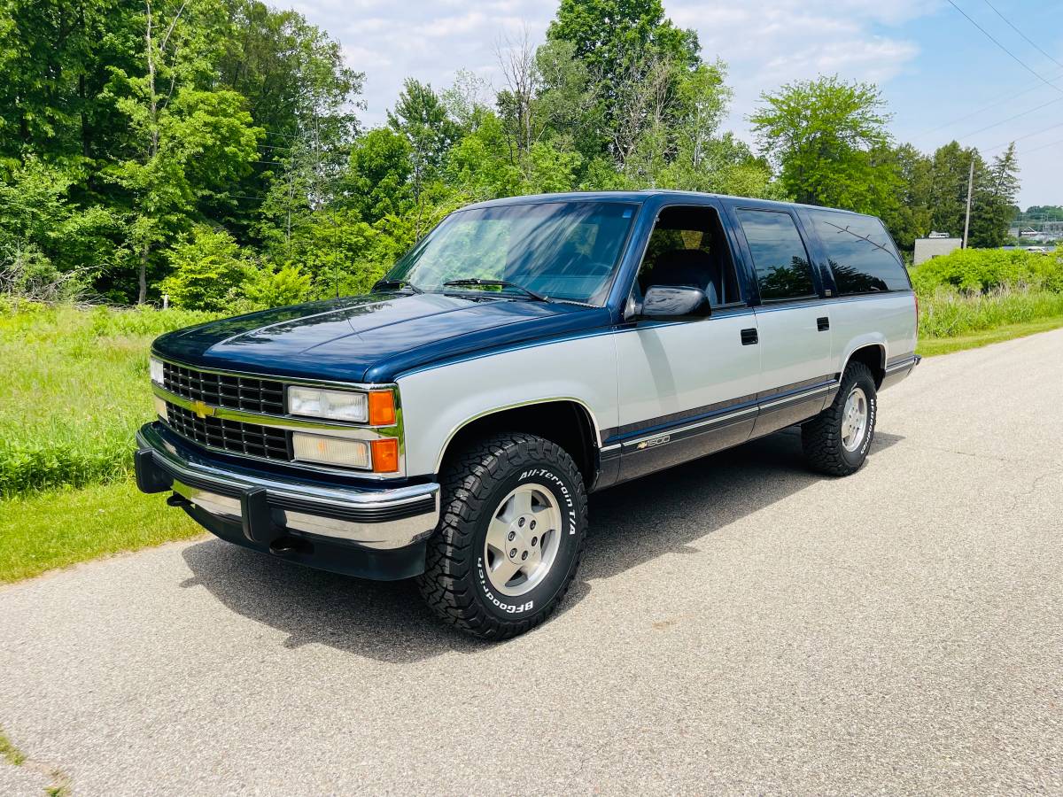 Chevrolet Suburban 1500  1993 blue