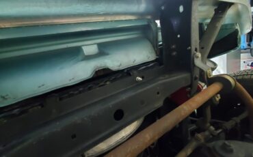 Chevrolet-Suburban-1965-SUV-12