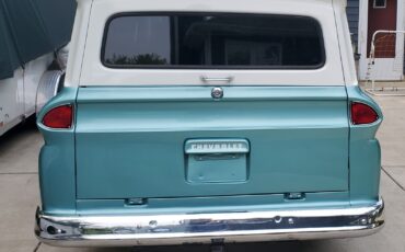 Chevrolet-Suburban-1965-SUV-2