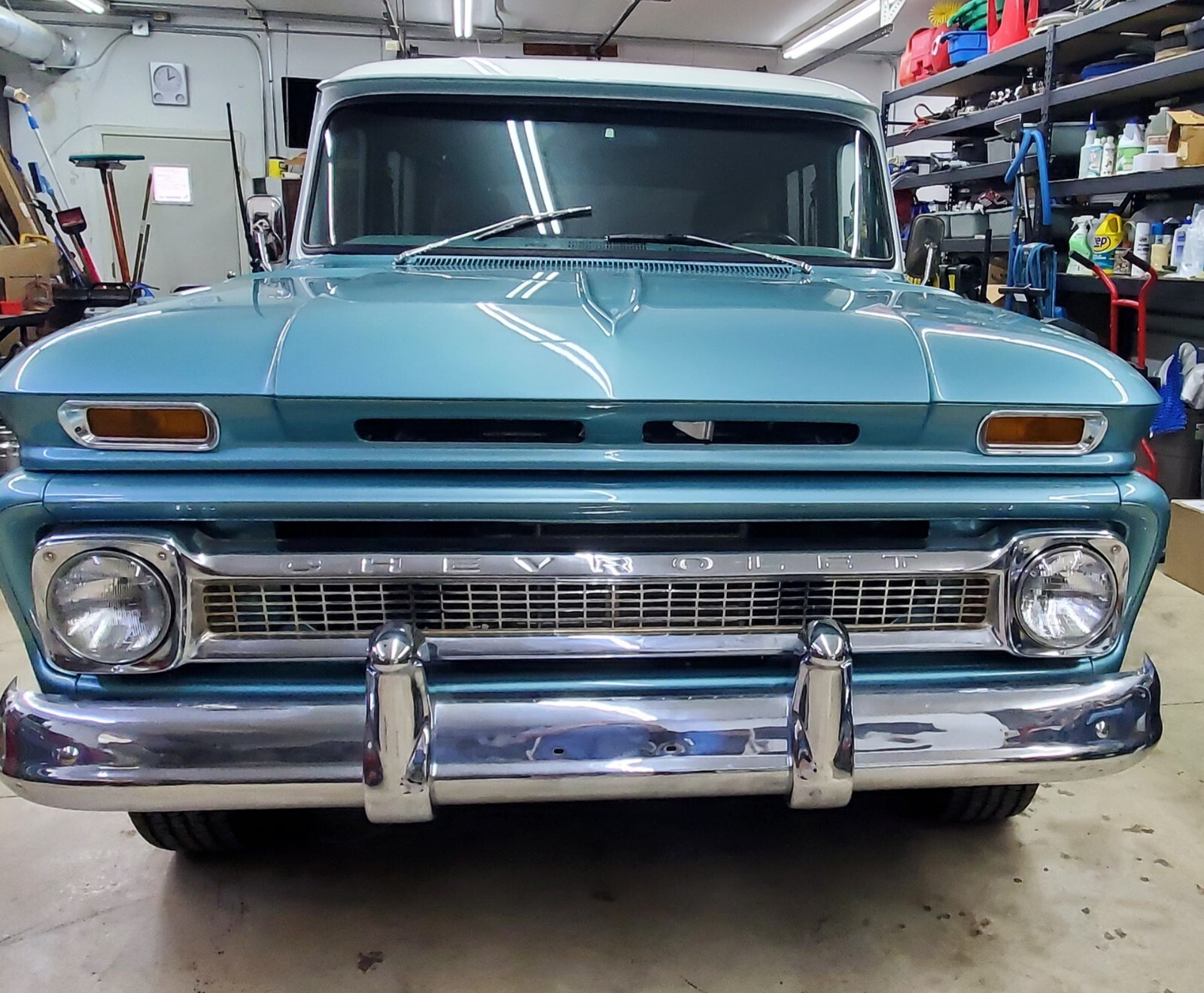 Chevrolet-Suburban-1965-SUV-30