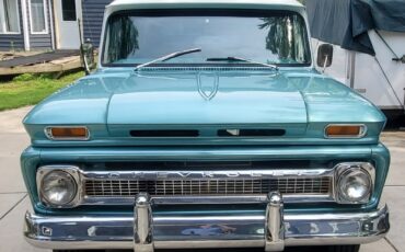 Chevrolet-Suburban-1965-SUV-6