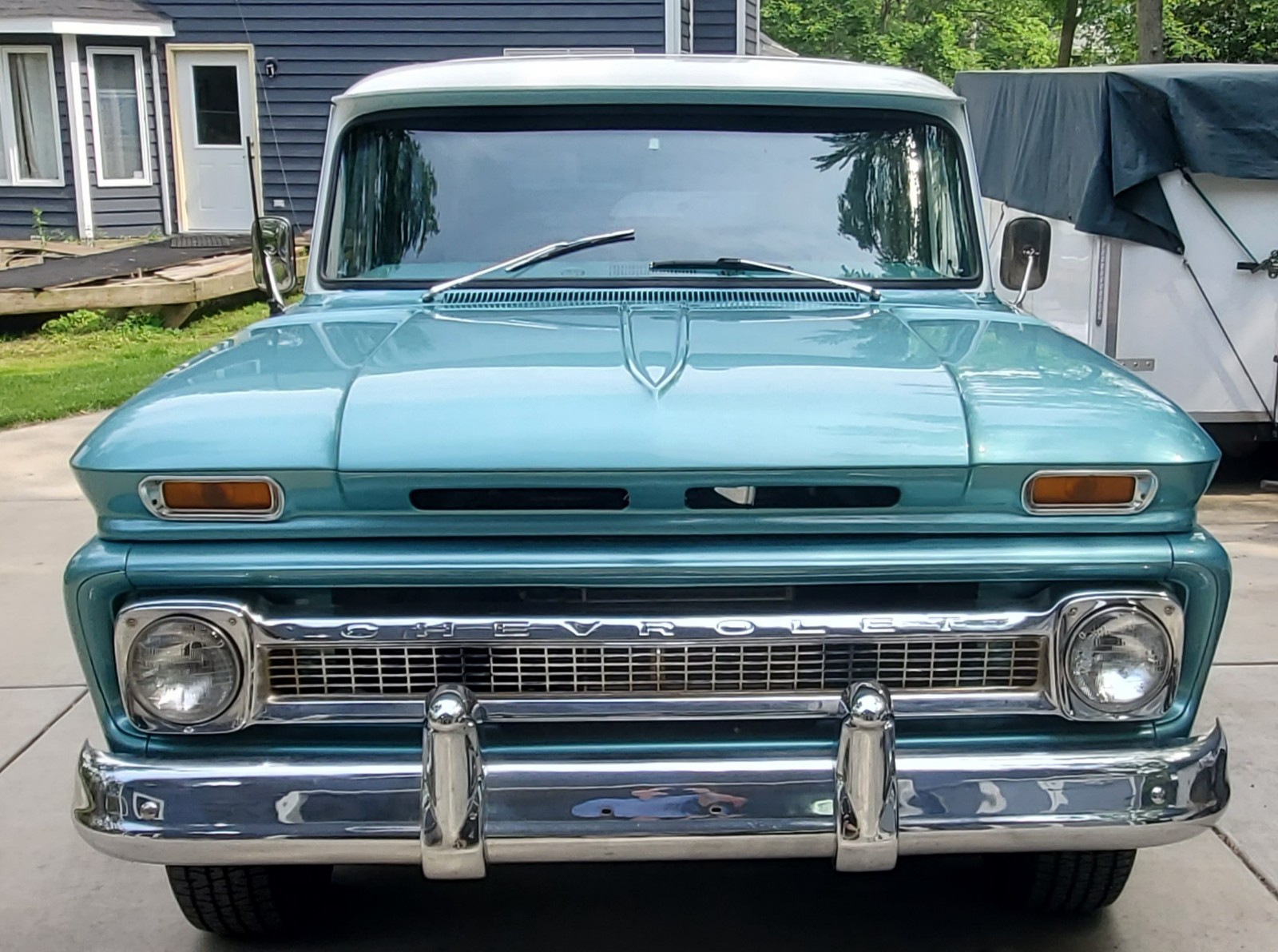 Chevrolet-Suburban-1965-SUV-6