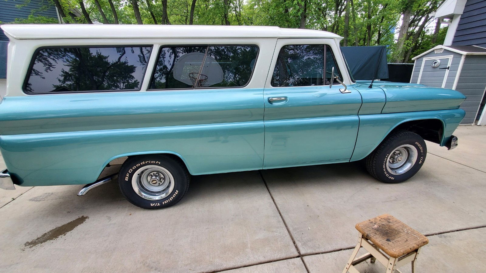 Chevrolet Suburban 1965 SUV
