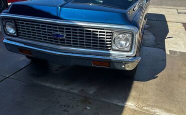 Chevrolet-Suburban-1971-blue-2