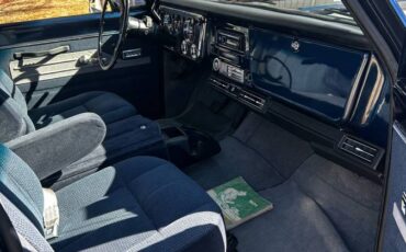 Chevrolet-Suburban-1971-blue-7