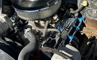 Chevrolet-Suburban-1971-blue-8