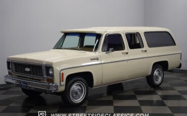Chevrolet-Suburban-1973-SUV-22