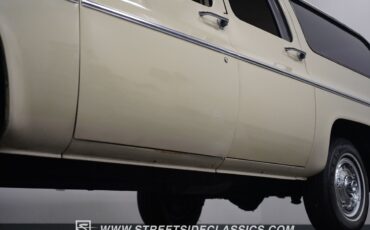 Chevrolet-Suburban-1973-SUV-24