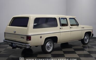 Chevrolet-Suburban-1973-SUV-29