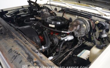 Chevrolet-Suburban-1973-SUV-37