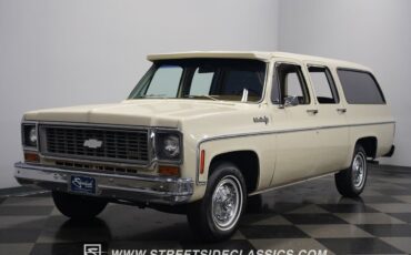 Chevrolet-Suburban-1973-SUV-6