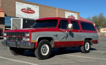 Chevrolet-Suburban-1984-red-18