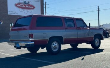 Chevrolet-Suburban-1984-red-22