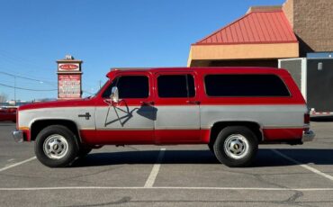 Chevrolet-Suburban-1984-red