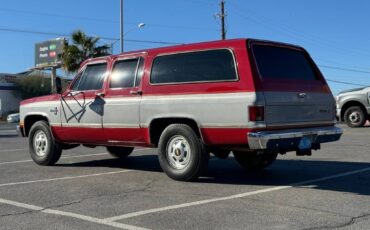 Chevrolet-Suburban-1984-red-4