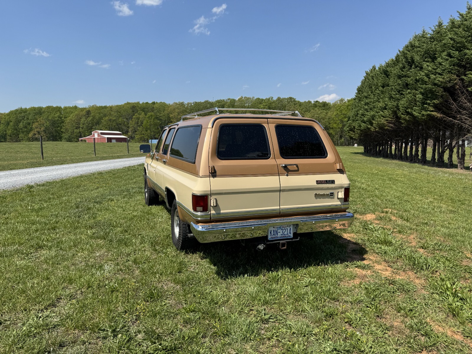 Chevrolet-Suburban-1988-SUV-5