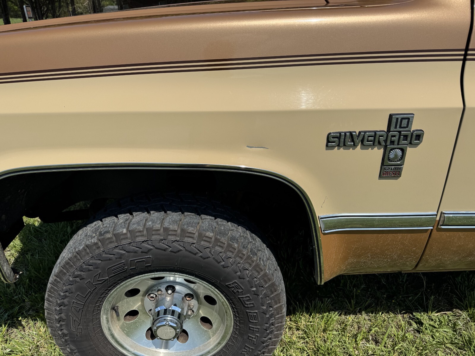 Chevrolet-Suburban-1988-SUV-6