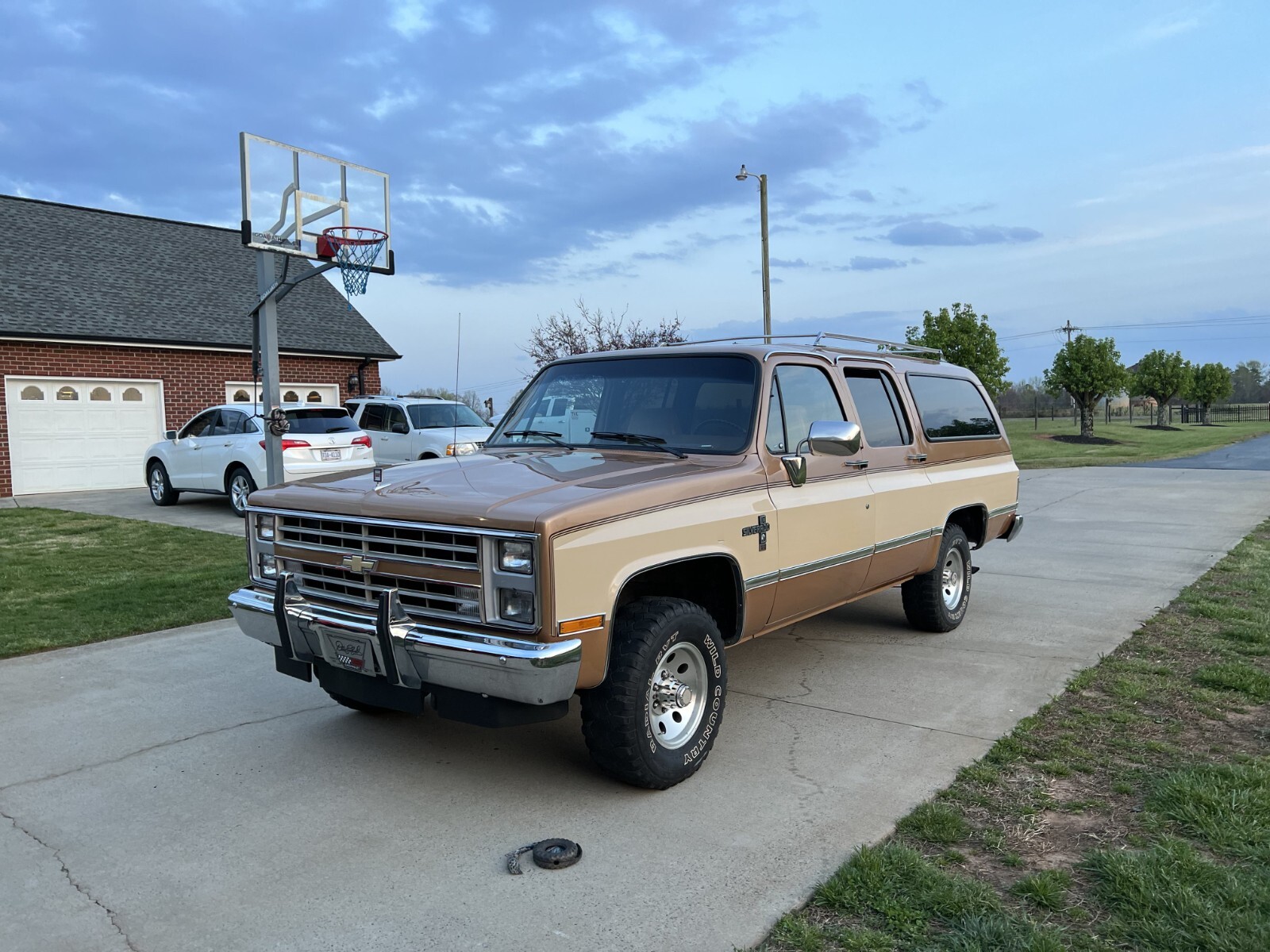 Chevrolet Suburban 1988 SUV