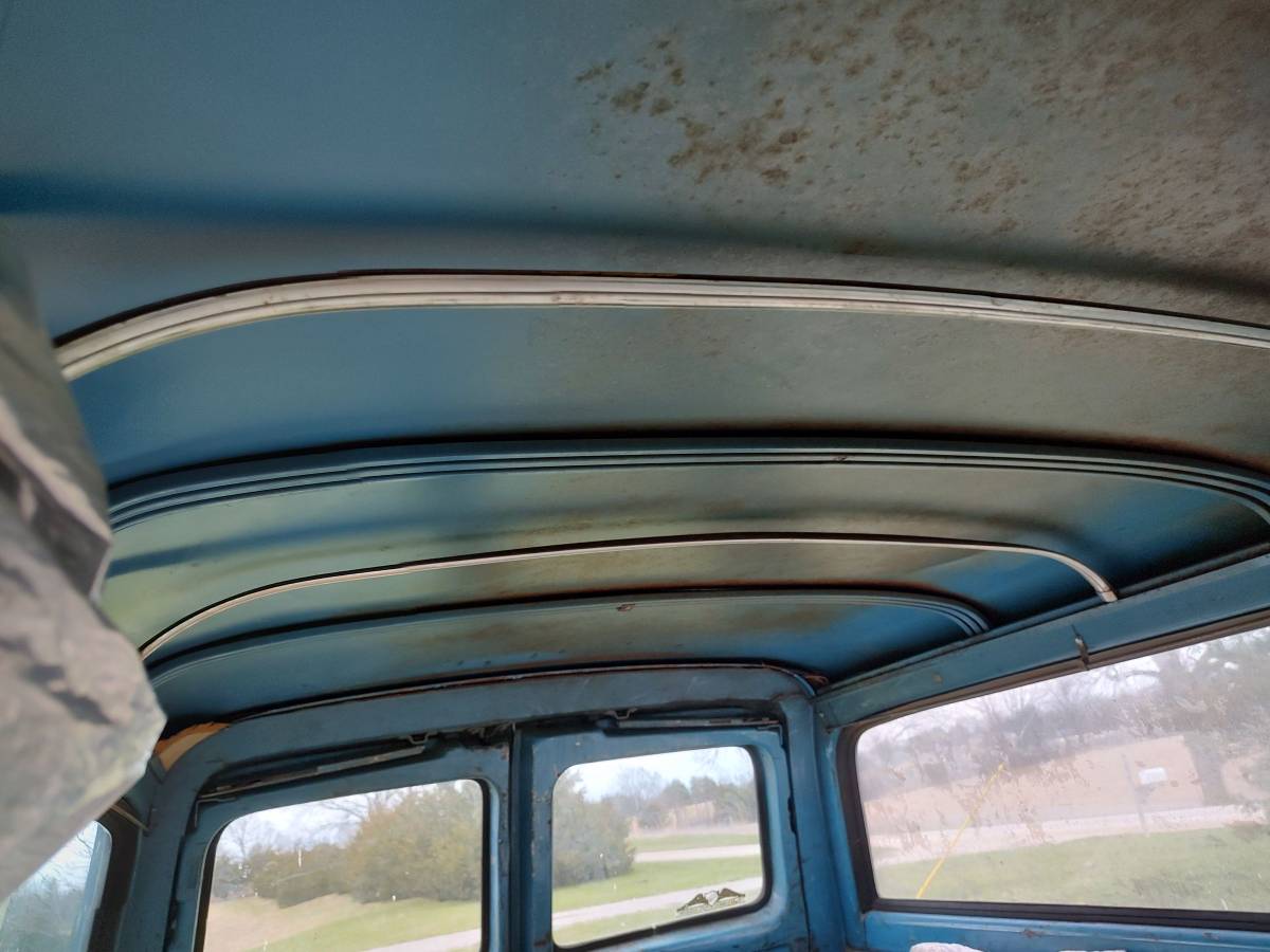 Chevrolet-Suburban-4x4-1972-blue-15