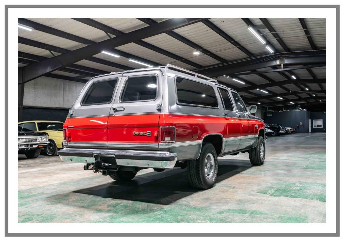 Chevrolet-Suburban-4x4-1987-1
