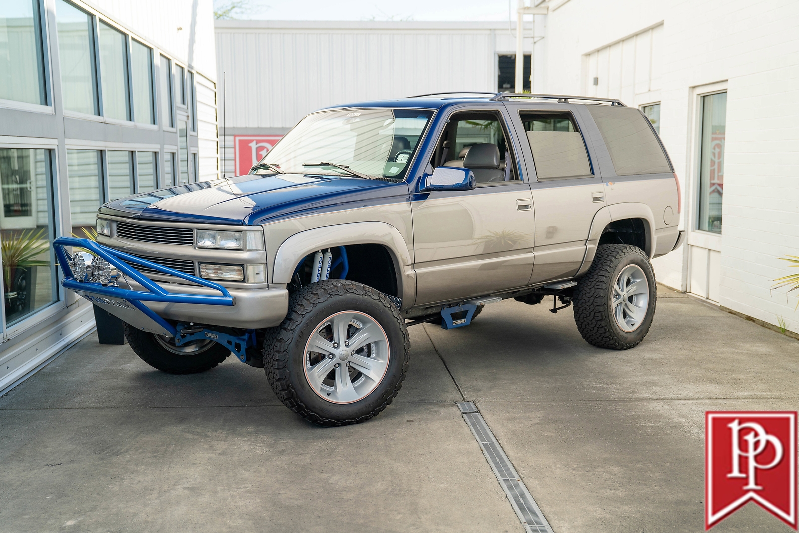 Chevrolet-Tahoe-1995-1
