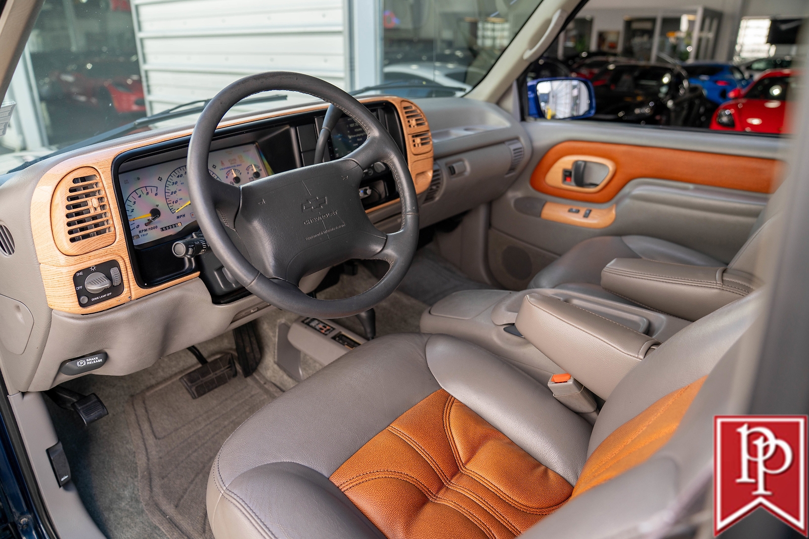 Chevrolet-Tahoe-1995-13