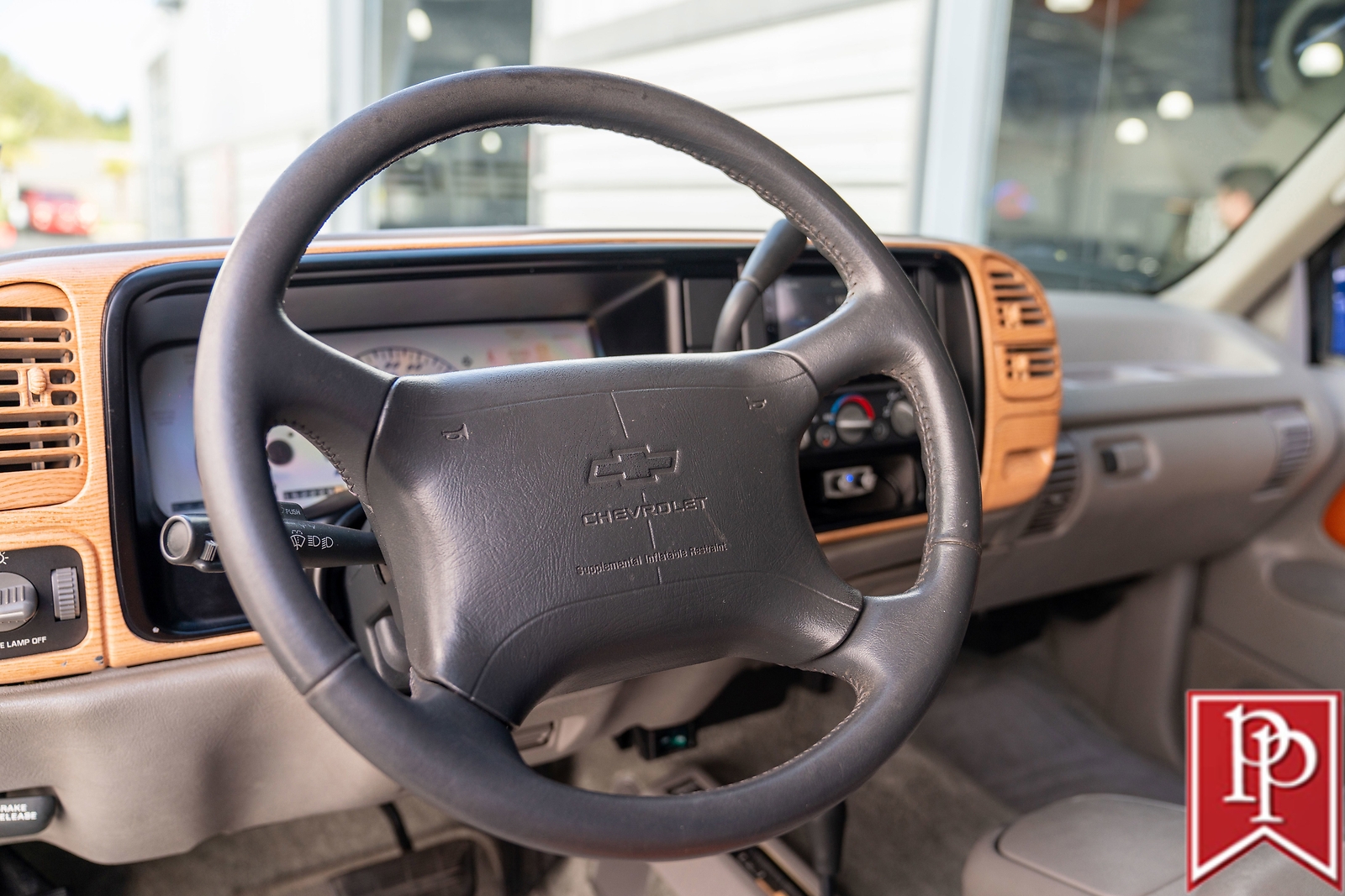 Chevrolet-Tahoe-1995-19