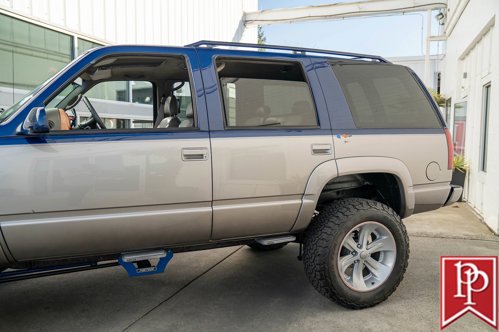 Chevrolet-Tahoe-1995-8