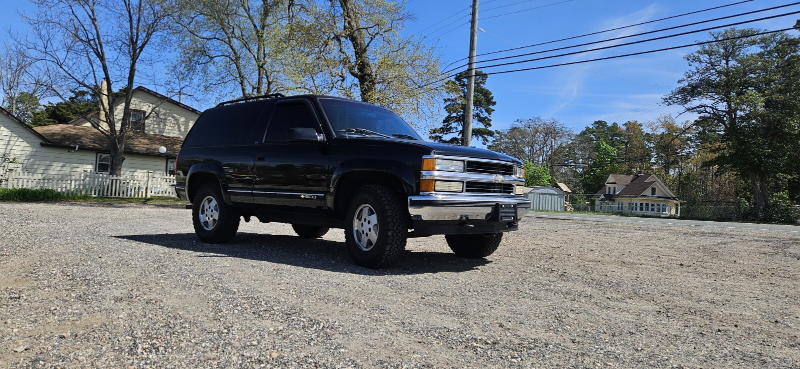 Chevrolet-Tahoe-1995-SUV-1