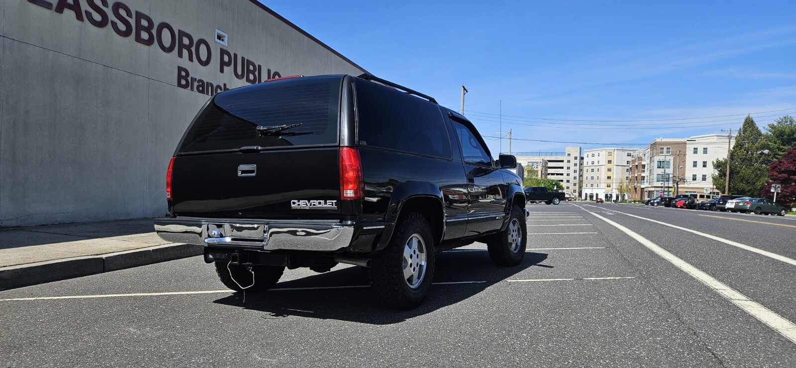Chevrolet-Tahoe-1995-SUV-10