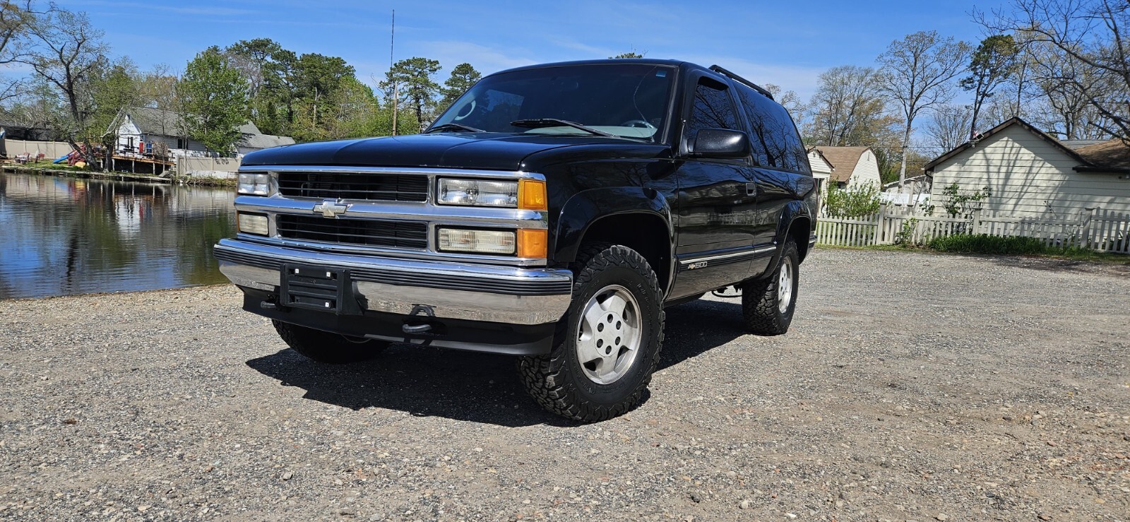 Chevrolet-Tahoe-1995-SUV-4