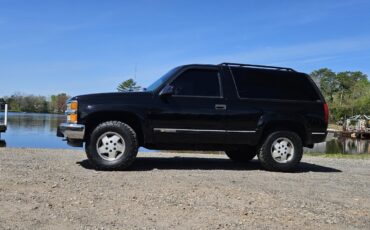 Chevrolet-Tahoe-1995-SUV-5
