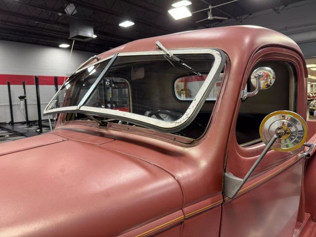 Chevrolet-Truck-1946-26
