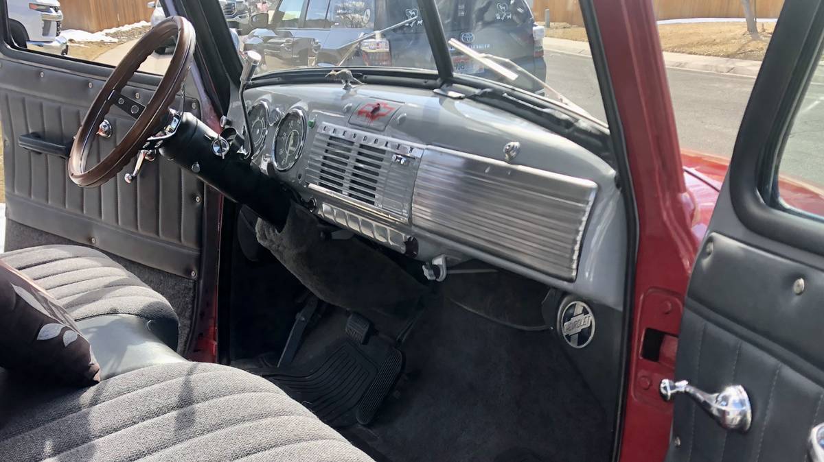 Chevrolet-Truck-1949-red-13
