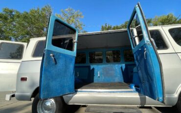 Chevrolet-Van-g-10-1969-silver-1