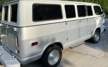 Chevrolet-Van-g-10-1969-silver-12