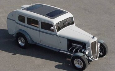 Chrysler-1934-grey-1