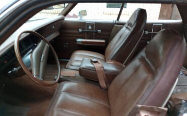 Chrysler-300-1971-brown-3