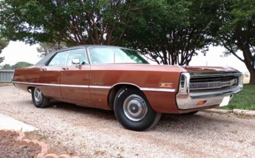 Chrysler-300-1971-brown