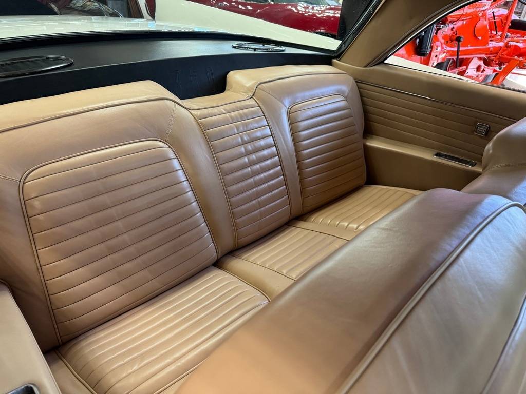 Chrysler-300c-1957-white-22