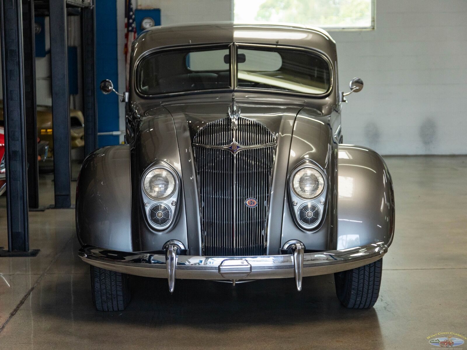 Chrysler-Airflow-Series-C-11-1936-4-Door-Sedan-12