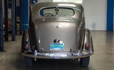 Chrysler-Airflow-Series-C-11-1936-4-Door-Sedan-16