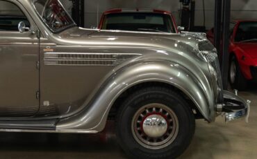 Chrysler-Airflow-Series-C-11-1936-4-Door-Sedan-3