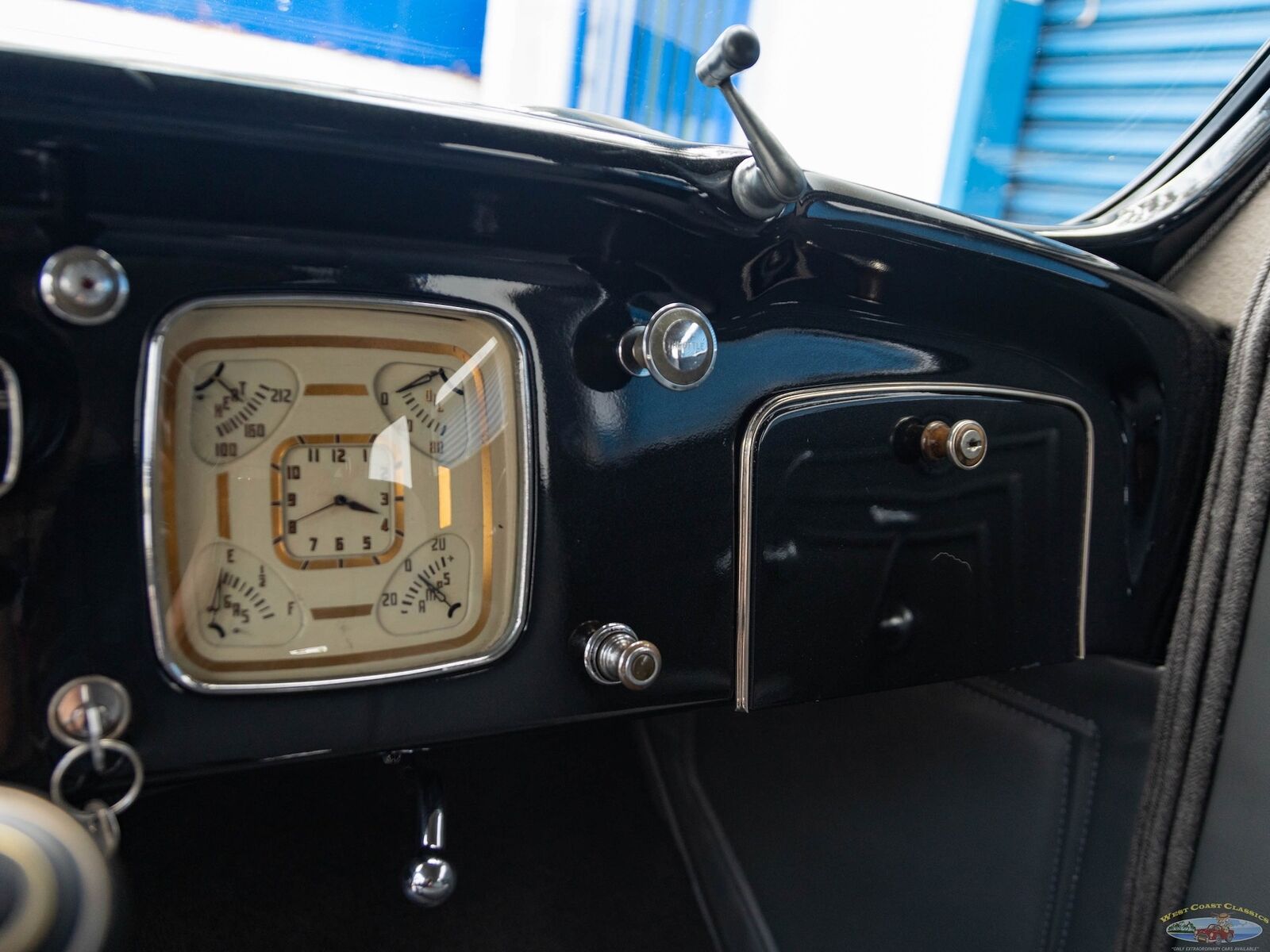 Chrysler-Airflow-Series-C-11-1936-4-Door-Sedan-38