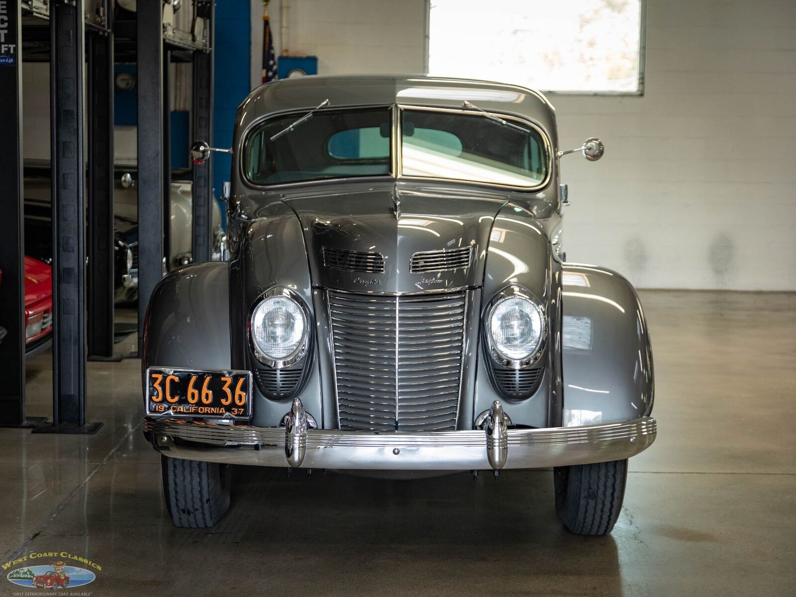 Chrysler-Airflow-Series-C-17-1937-2-Door-Coupe-12