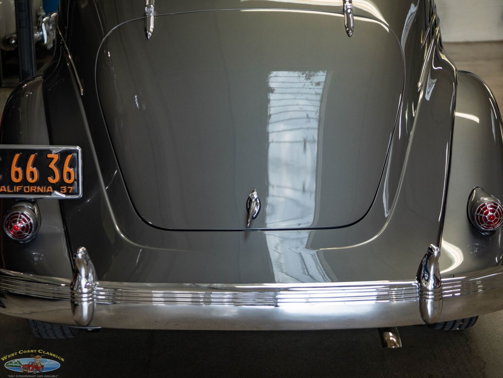 Chrysler-Airflow-Series-C-17-1937-2-Door-Coupe-18